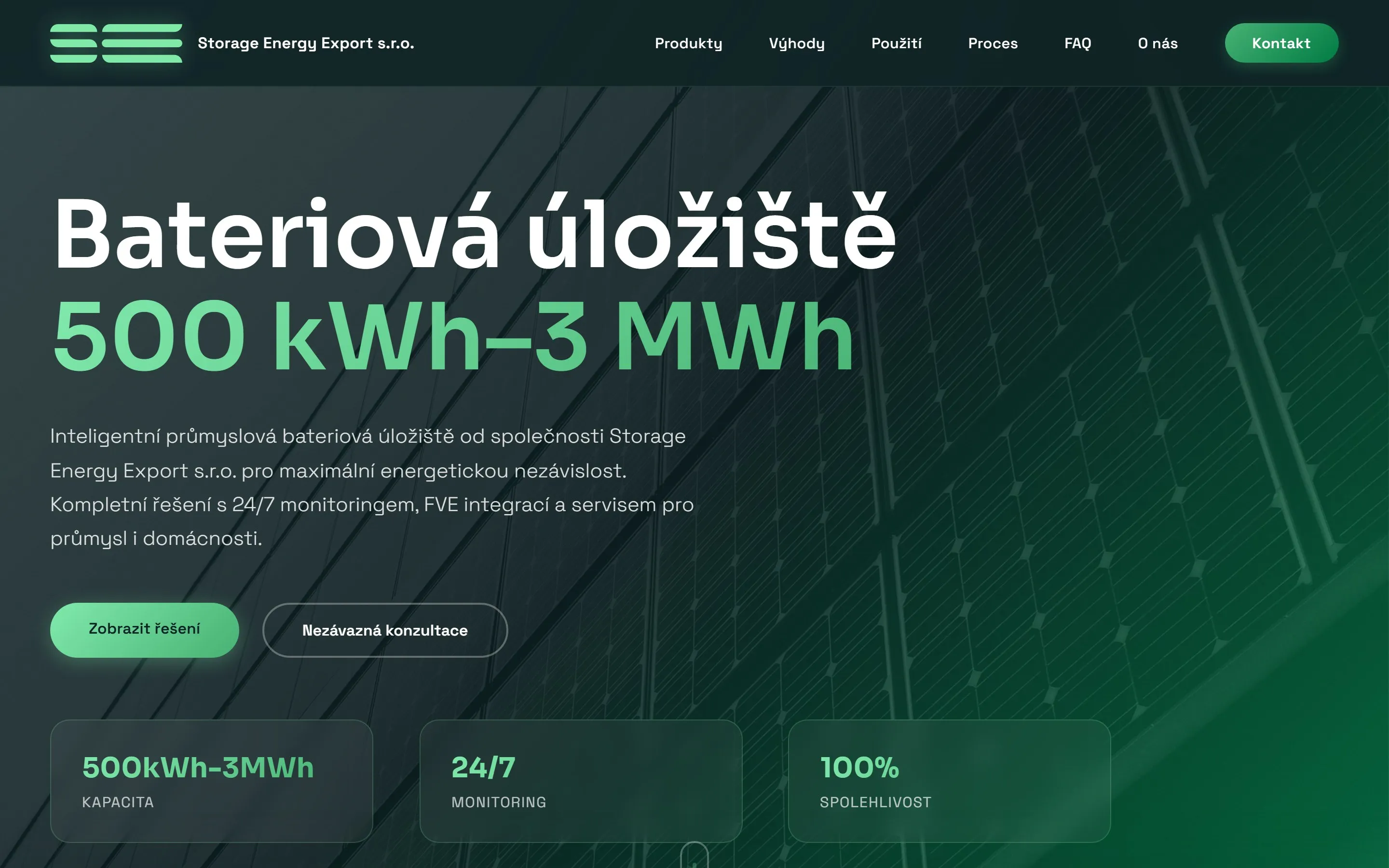 The Storage Energy Export home page — the headline „Bateriová úložiště 500 kWh–3 MWh" over a photograph of solar panels, with buttons for the product range and a no-obligation consultation below it.